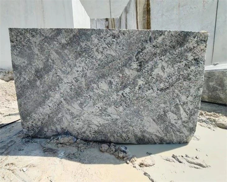 Natural Alaska White Granite Countertop