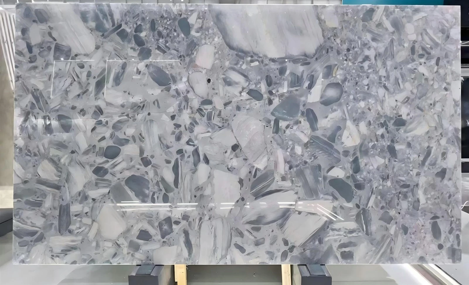 cocada-blue-quartzite-slab-displayjpg cocada-blue-quartzite-slab-displayjpg